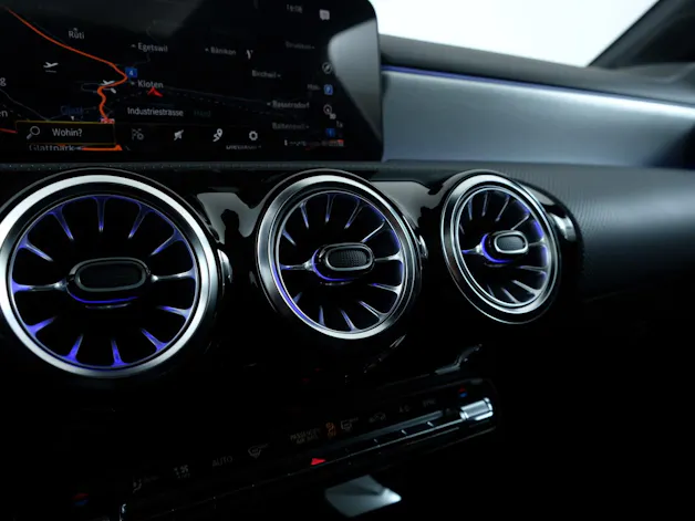Mercedes-Benz CLA Shooting Brake 250 4Matic 7G-DCT AMG Line