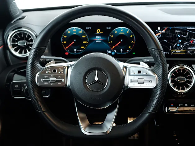 Mercedes-Benz CLA Shooting Brake 250 4Matic 7G-DCT AMG Line
