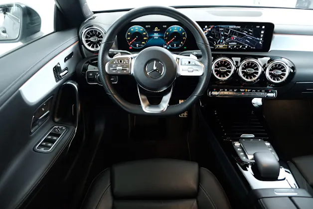 Mercedes-Benz CLA Shooting Brake 250 4Matic 7G-DCT AMG Line