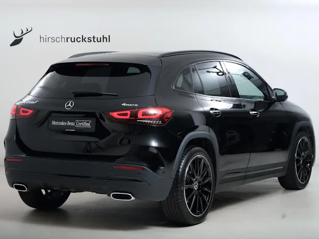 Mercedes-Benz GLA 250 4Matic AMG Line 8G-DCT