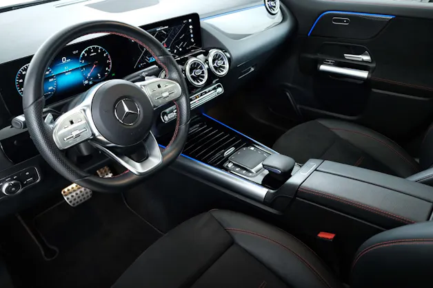Mercedes-Benz GLA 250 4Matic AMG Line 8G-DCT