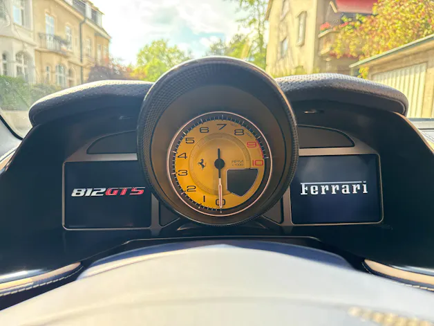 Ferrari 812 GTS