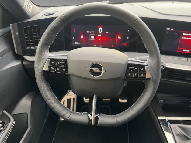 Opel Astra 1.2i Turbo Swiss Plus