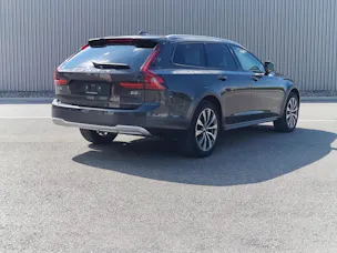 Volvo V90 Cross Country B5 Benzin MHD Plus AWD Geartronic