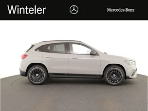 MERCEDES-BENZ GLA 200 Night Star 7G-D