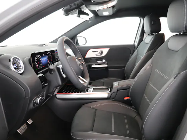 Mercedes-Benz GLA 200 Night Star 7G-D