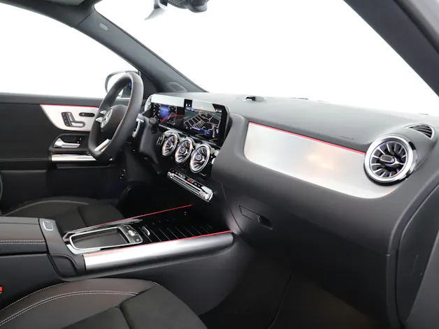 Mercedes-Benz GLA 200 Night Star 7G-D