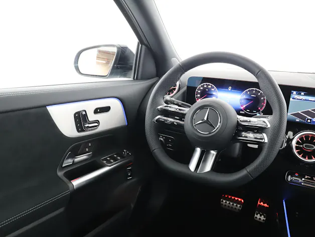 Mercedes-Benz GLA 200 Night Star 7G-D
