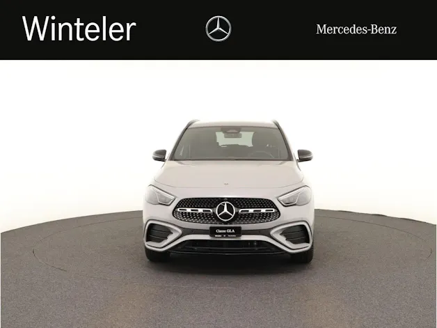 Mercedes-Benz GLA 200 Night Star 7G-D
