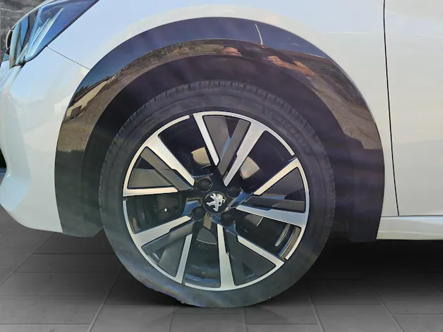 Peugeot 208 1.2 PureTech GT Line EAT8