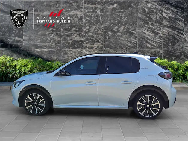 Peugeot 208 1.2 PureTech GT Line EAT8