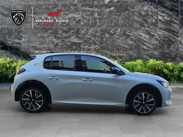 Peugeot 208 1.2 PureTech GT Line EAT8