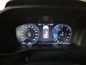 VOLVO XC40 2.0 D4 R-Design AWD