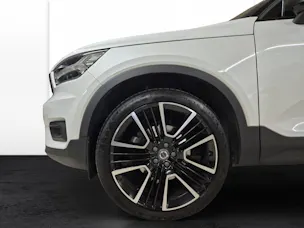 VOLVO XC40 2.0 D4 R-Design AWD
