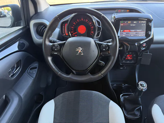 Peugeot 108 1.2 VTi Allure Top