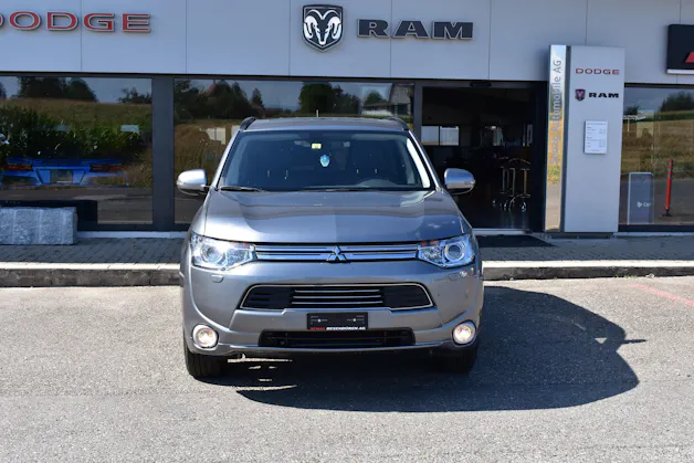 Mitsubishi Outlander 2.0 PHEV Intense