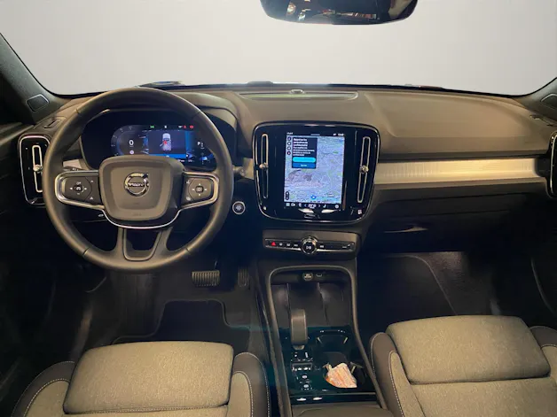 Volvo XC40 2.0 B4 MH Plus Dark