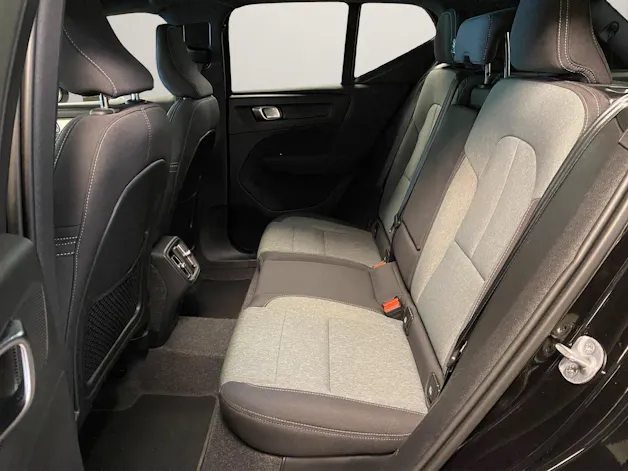 Volvo XC40 2.0 B4 MH Plus Dark