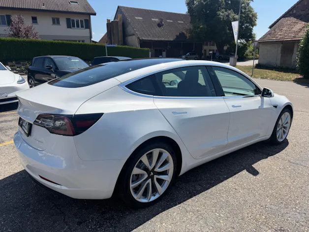 Tesla Model 3 Long Range Dual Motor AWD