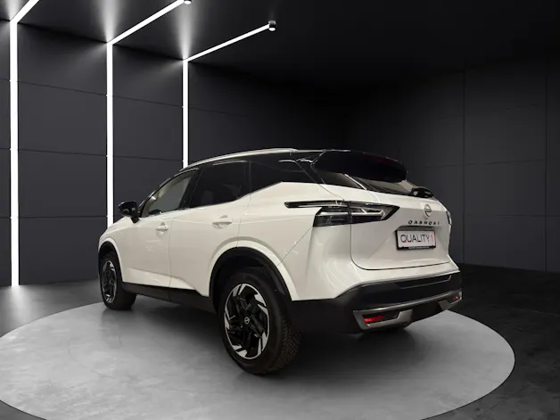 Nissan Qashqai 1.3 DIG-T 158 N-Connecta