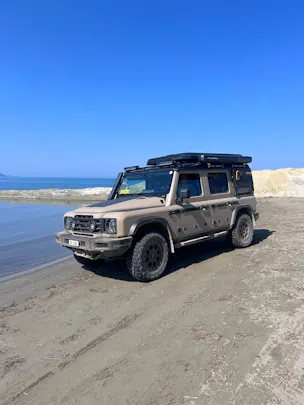 INEOS Grenadier Utility Wagon 3.0 Twin Turbo Diesel by capricorntrucks.ch