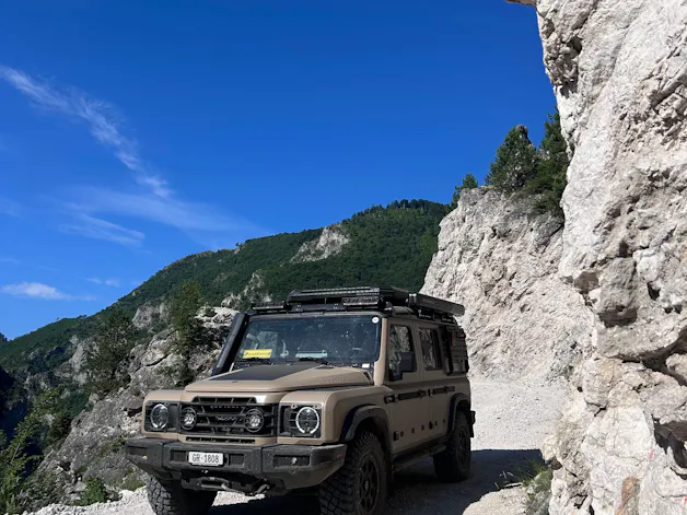 INEOS Grenadier Utility Wagon 3.0 Twin Turbo Diesel by capricorntrucks.ch
