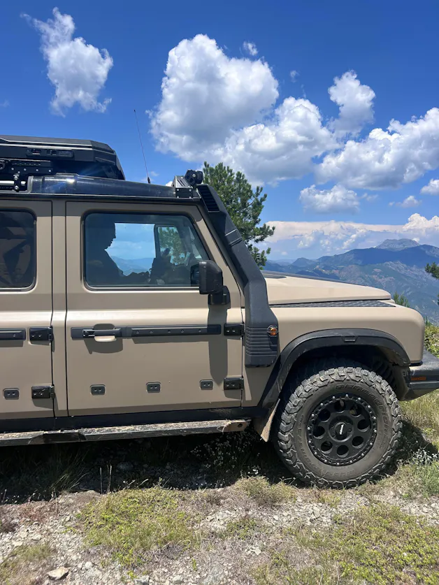 INEOS Grenadier Utility Wagon 3.0 Twin Turbo Diesel by capricorntrucks.ch