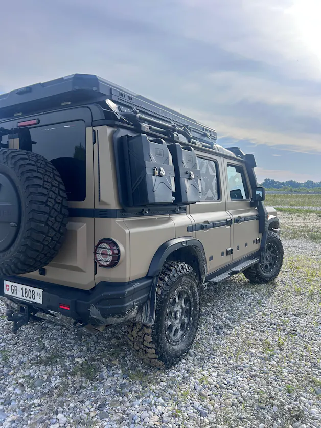 INEOS Grenadier Utility Wagon 3.0 Twin Turbo Diesel by capricorntrucks.ch