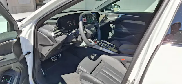 Audi A6 Avant TDI quattro 150 kW S tronic