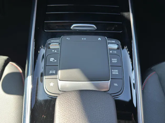 Mercedes-Benz GLA 250 4Matic AMG Line 8G-DCT