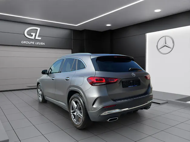 Mercedes-Benz GLA 250 4Matic AMG Line 8G-DCT
