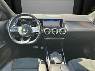 Mercedes-Benz GLA 250 4Matic AMG Line 8G-DCT