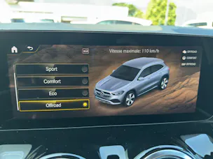 Mercedes-Benz GLA 250 4Matic AMG Line 8G-DCT