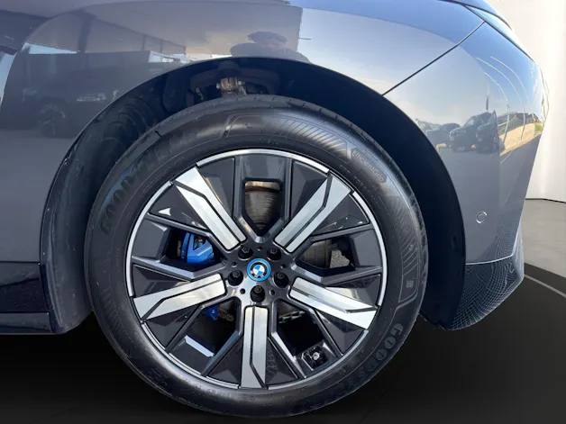 BMW iX xDrive40