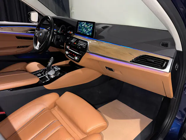 BMW 530d xDrive Luxury Line Steptronic | 1.Hand | CH |