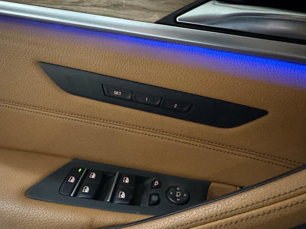 BMW 530d xDrive Luxury Line Steptronic | 1.Hand | CH |