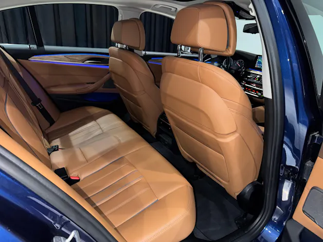BMW 530d xDrive Luxury Line Steptronic | 1.Hand | CH |