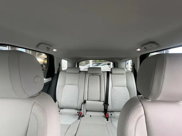 Land Rover Discovery Sport 2.0 TD4 HSE Luxury AT9
