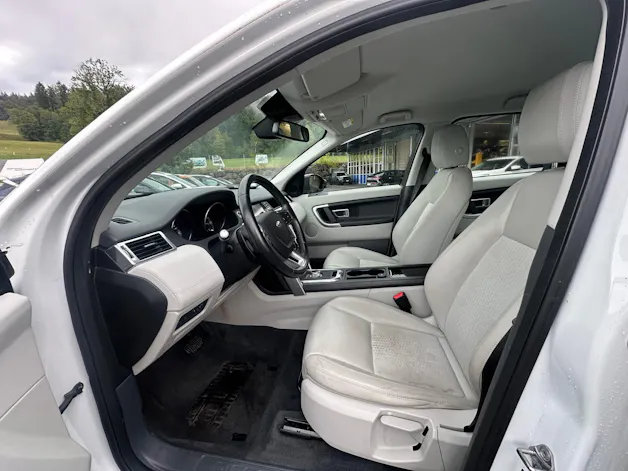 Land Rover Discovery Sport 2.0 TD4 HSE Luxury AT9