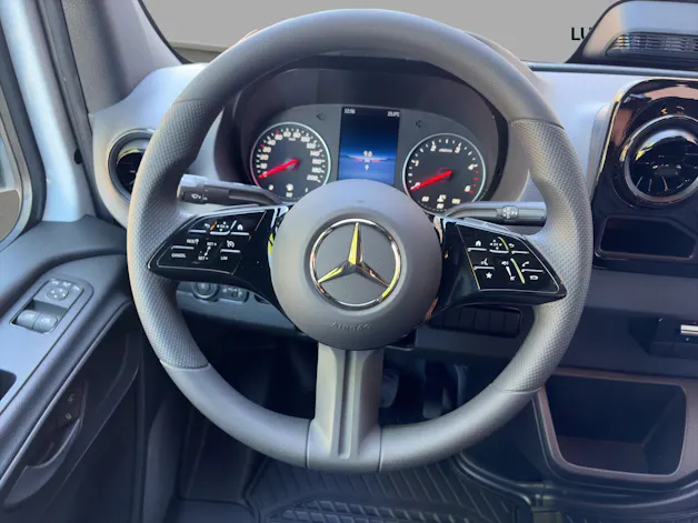 Mercedes-Benz Sprinter 317 CDI S Pro 9G-TRONIC
