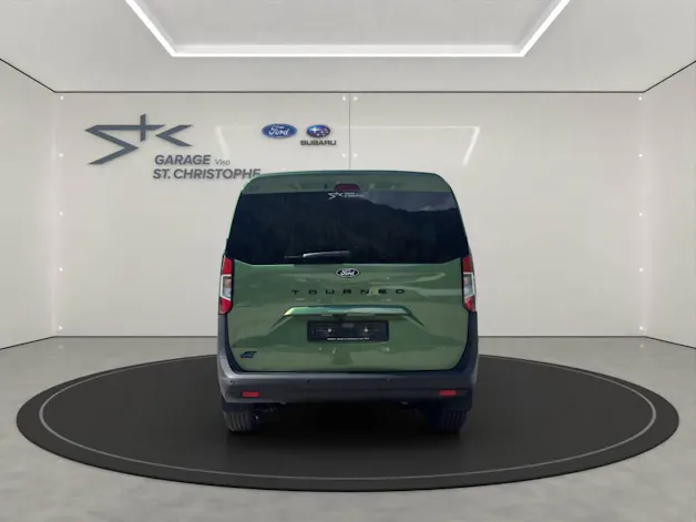 Ford E-Tourneo Courier Titanium
