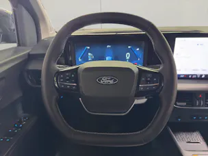 FORD E-Tourneo Courier Titanium