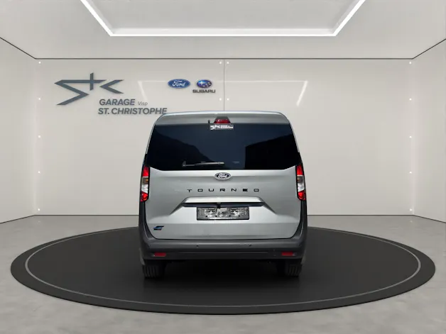 Ford E-Tourneo Courier Titanium