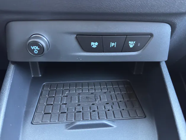 Ford E-Tourneo Courier Titanium