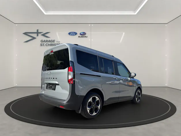 Ford E-Tourneo Courier Titanium