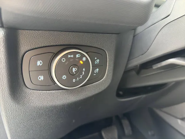 Ford E-Tourneo Courier Trend
