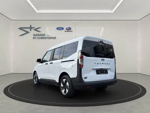 Ford E-Tourneo Courier Trend