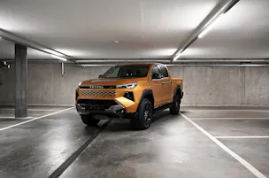 Toyota Hilux Double Cab.-Pick-up 2.8 D-4D MHEV 204 Invincible