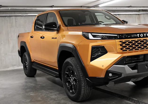 Toyota Hilux Double Cab.-Pick-up 2.8 D-4D MHEV 204 Invincible