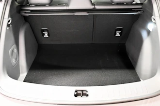 https://vehicle.imgix.net/4425964/184c6aac-eed7-40df-94f6-f33c269ea2ce.jpg